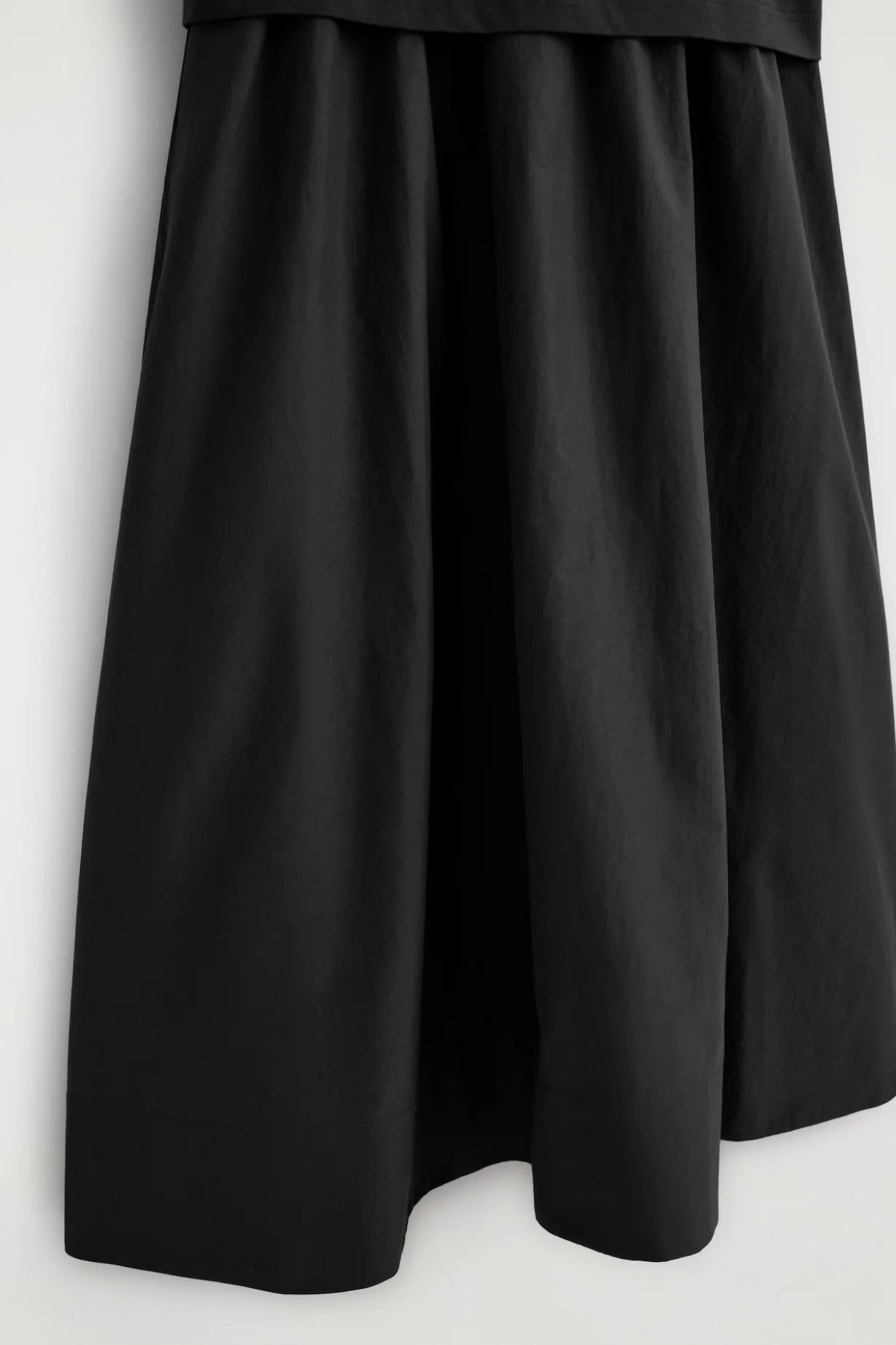 CONTRAST-PANEL BOAT-NECK MIDI DRESS