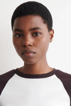 CONTRAST-SLEEVE T-SHIRT