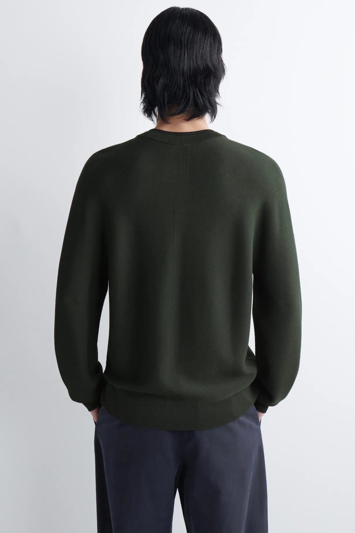CONTRAST-TIPPED CREW-NECK SWEATER