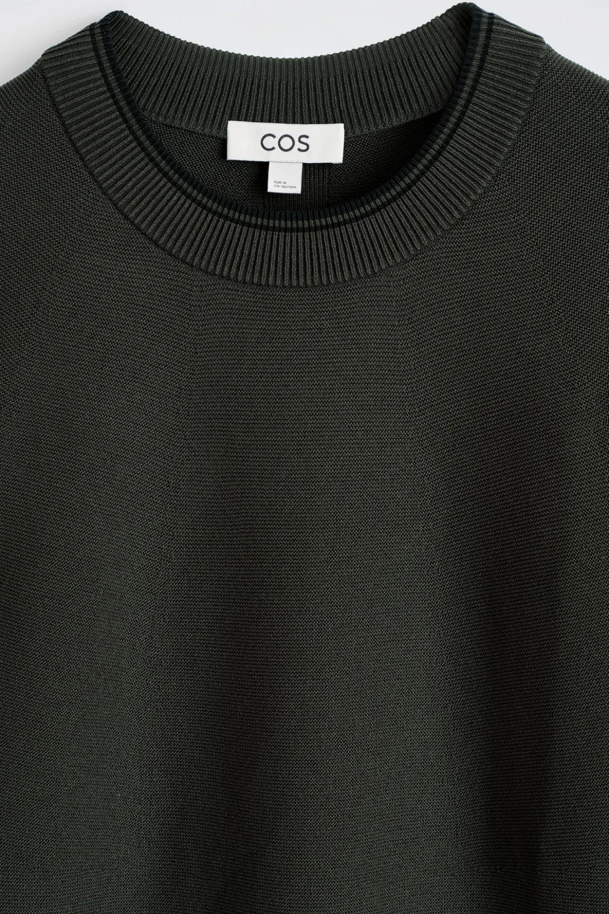 CONTRAST-TIPPED CREW-NECK SWEATER