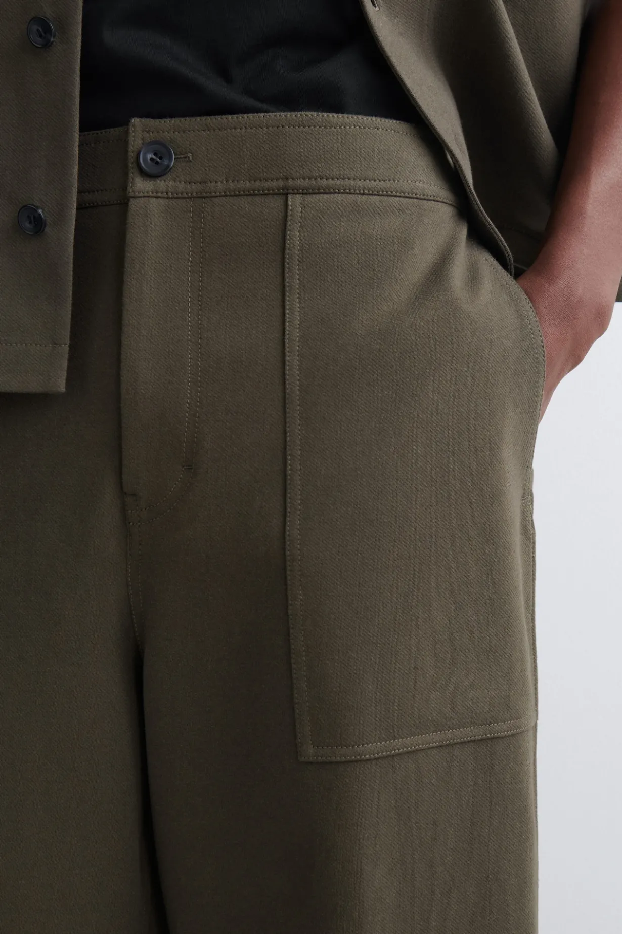 COTTON RELAXED-FIT STRAIGHT-LEG UTILITY PANTS