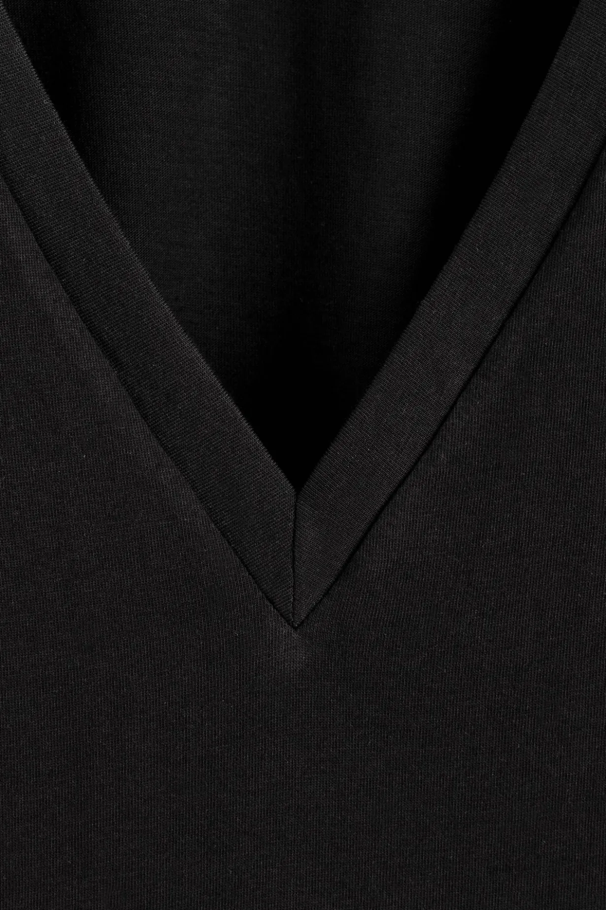 COTTON V-NECK T-SHIRT