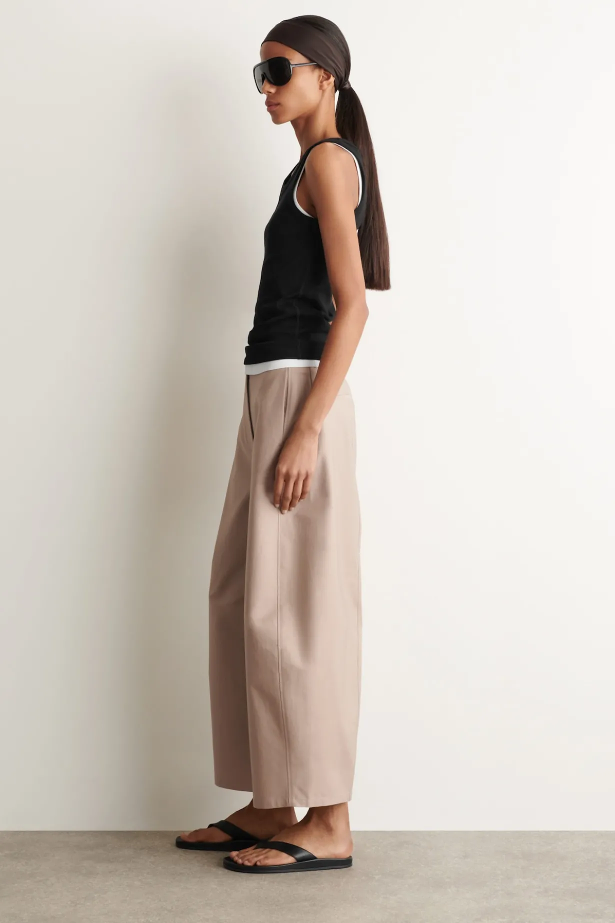 CROPPED BARREL-LEG COTTON PANTS