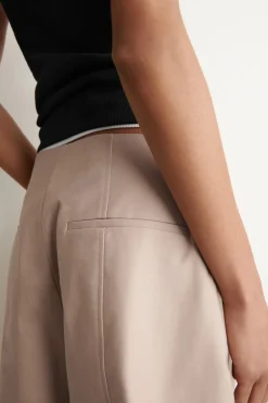 CROPPED BARREL-LEG COTTON PANTS