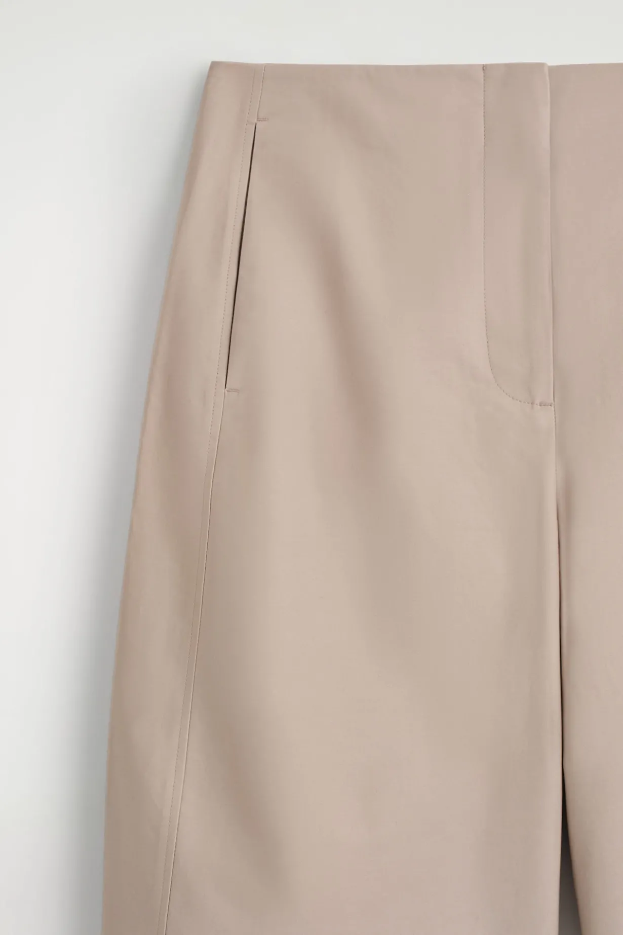 CROPPED BARREL-LEG COTTON PANTS