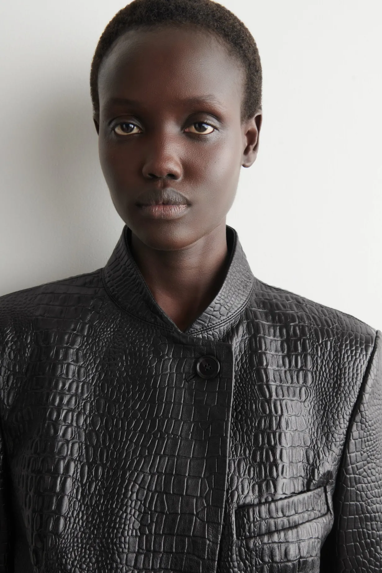 CROPPED CROC-EFFECT LEATHER BLAZER