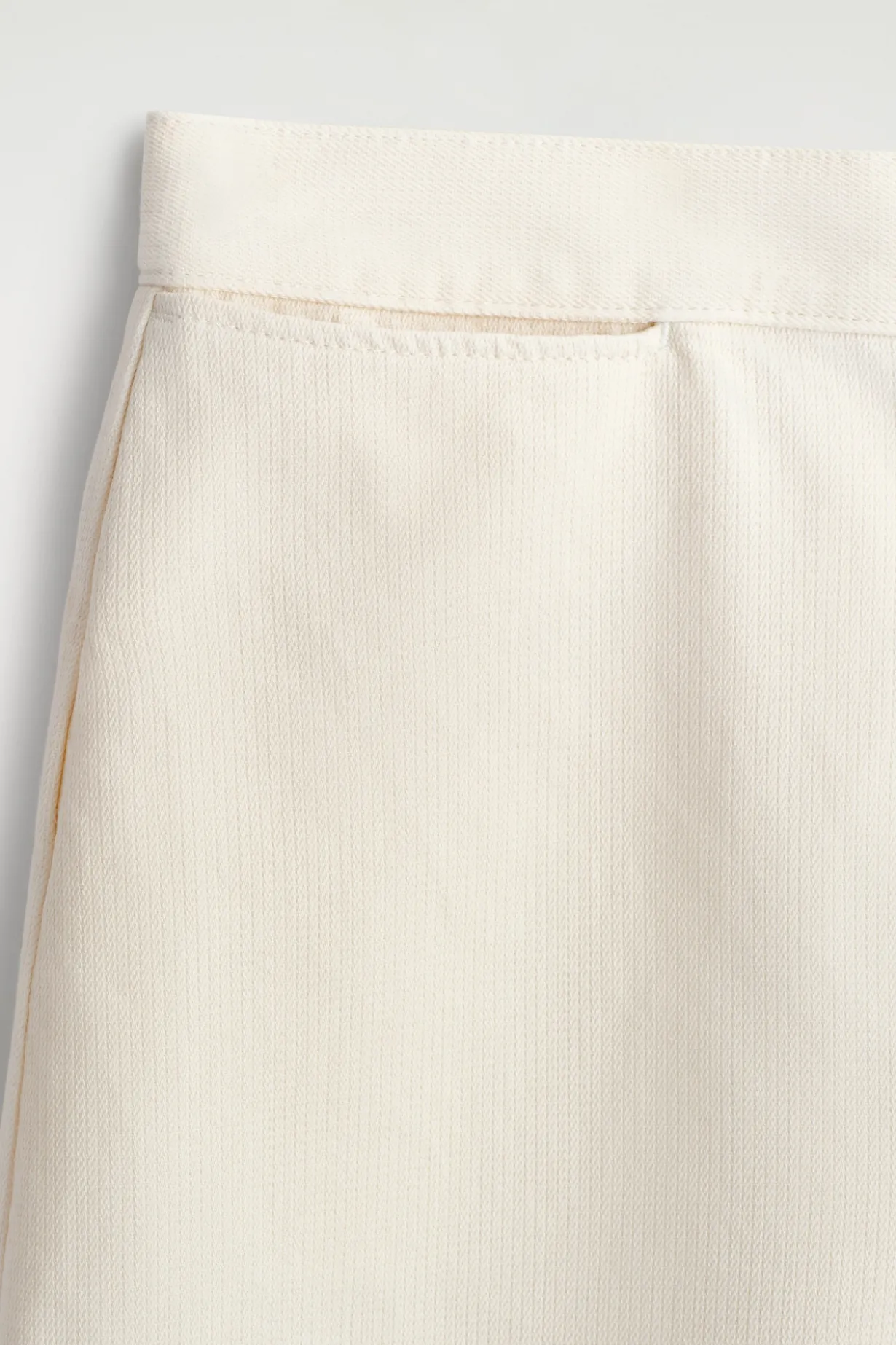CROPPED WIDE-LEG DENIM PANTS