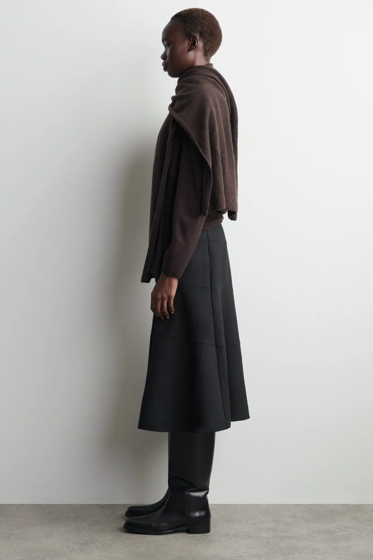 CURVED A-LINE MIDI SKIRT