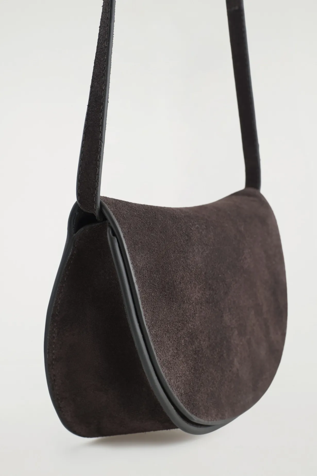 CURVED CROSSBODY BAG - SUEDE