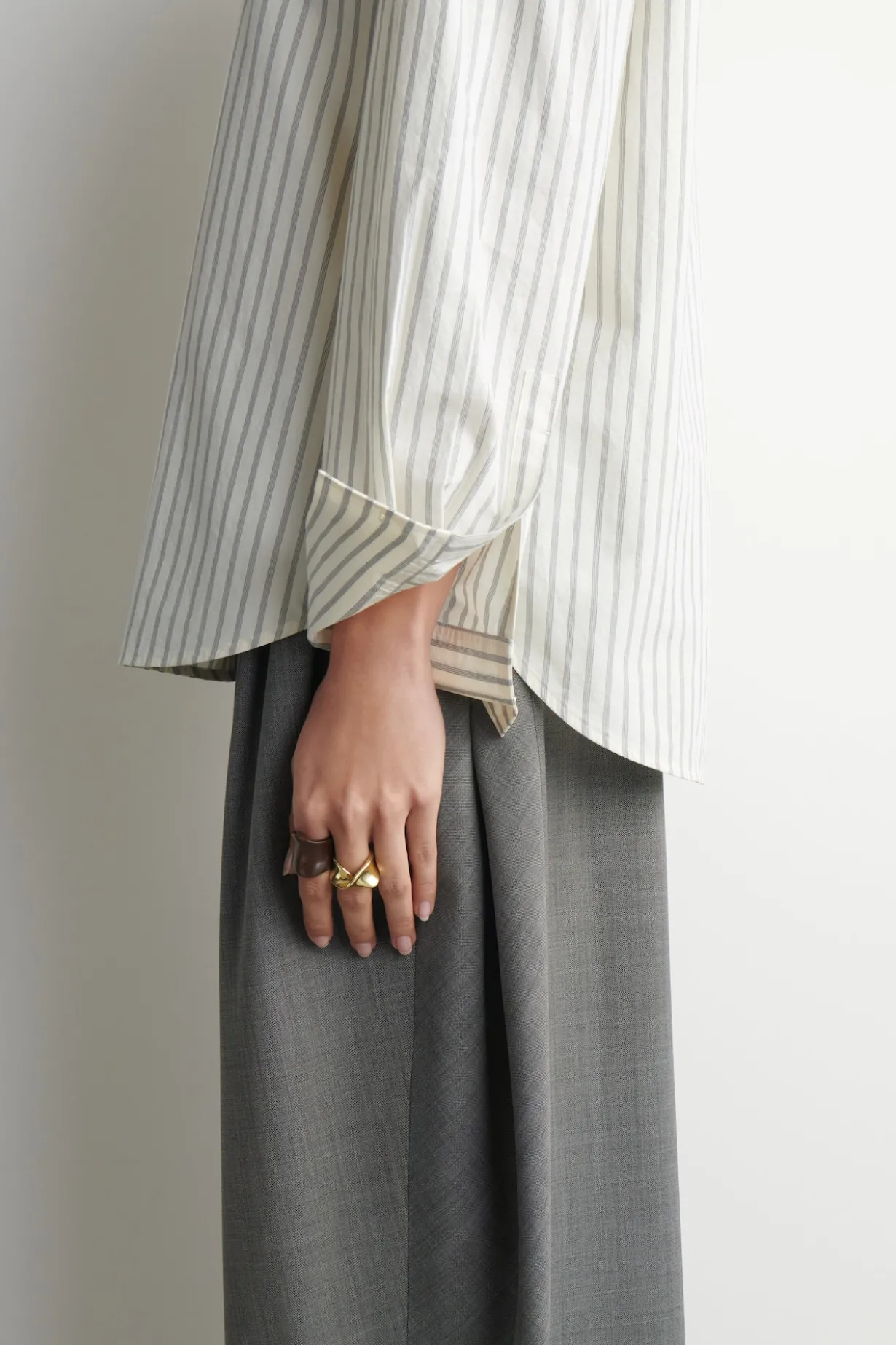 CURVED WOODEN RING