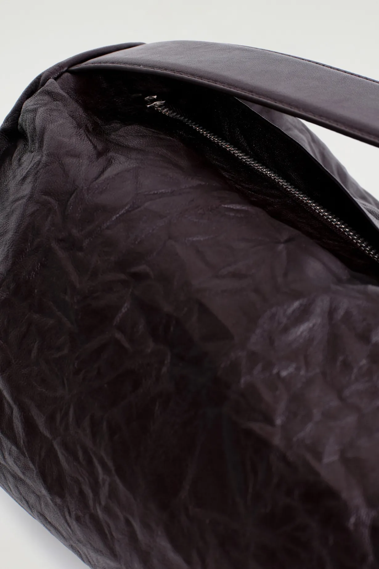 CYLINDER CLUTCH BAG - TEXTURED-LEATHER