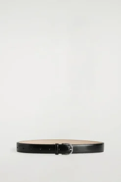 D-BUCKLE LEATHER BELT