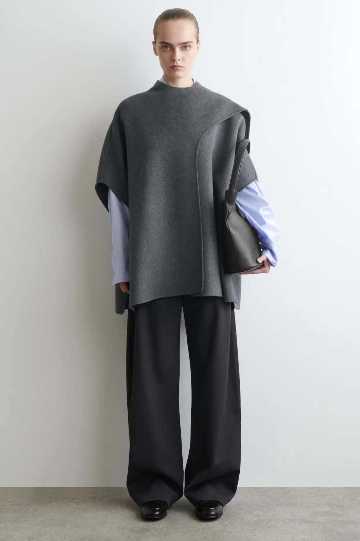 DOUBLE-FACED MERINO WOOL SCARF CAPE