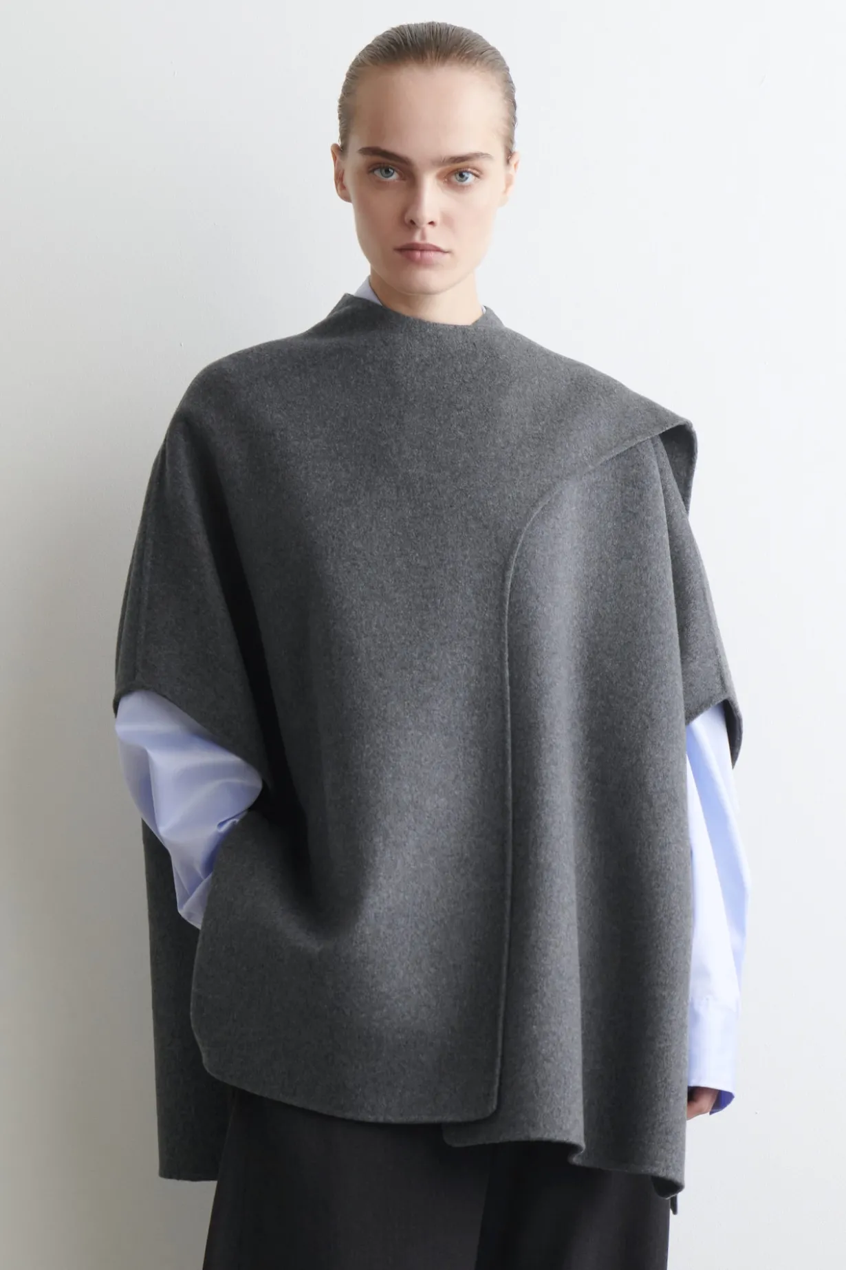 DOUBLE-FACED MERINO WOOL SCARF CAPE