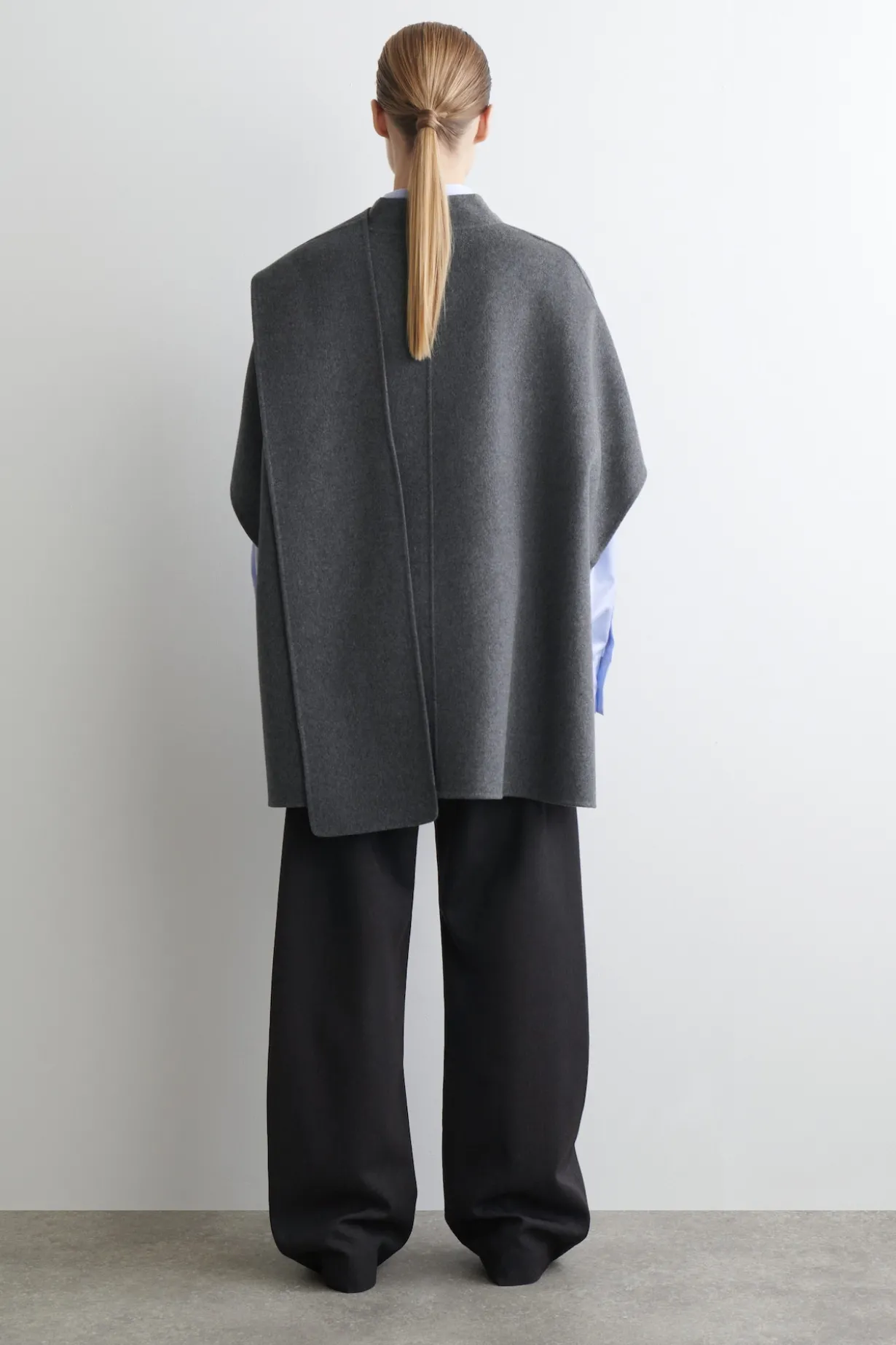 DOUBLE-FACED MERINO WOOL SCARF CAPE