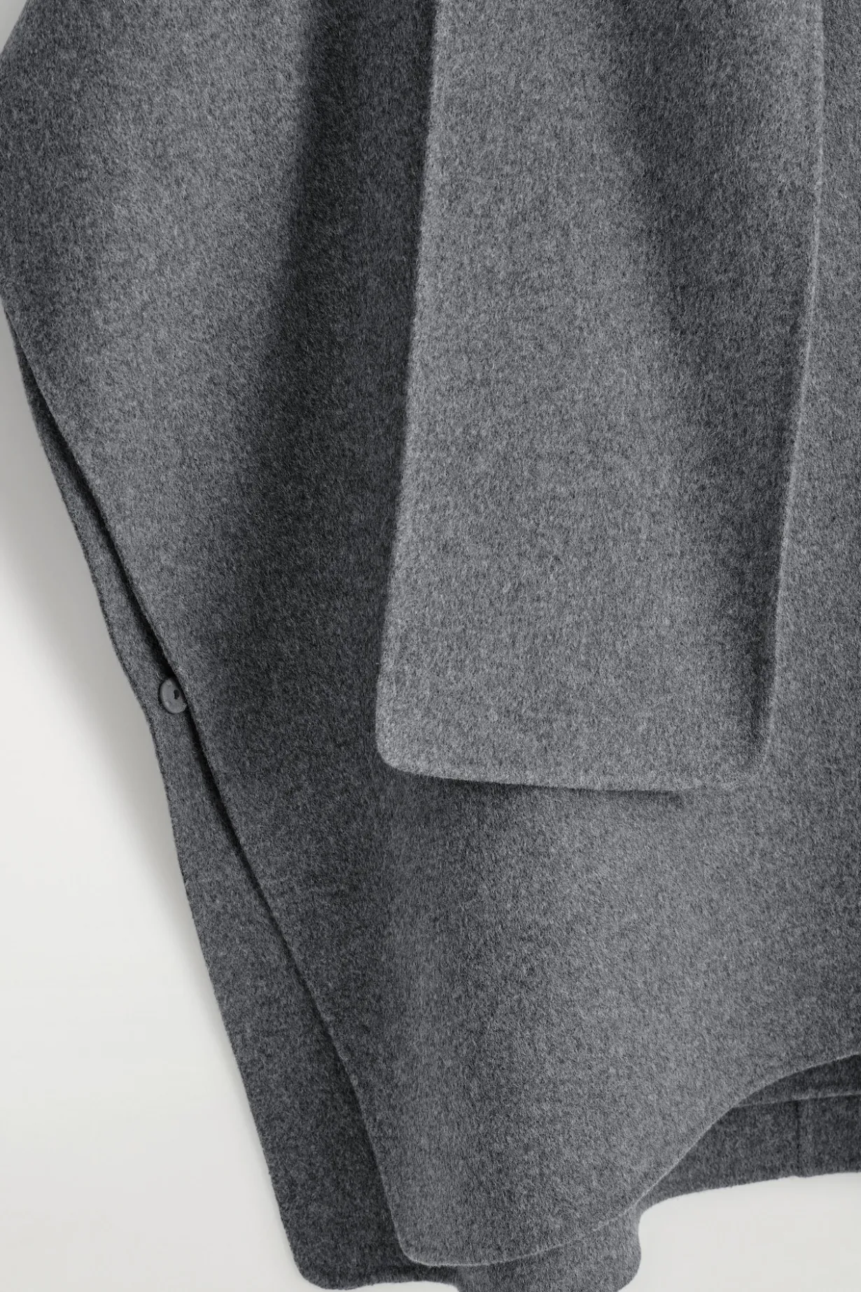 DOUBLE-FACED MERINO WOOL SCARF CAPE