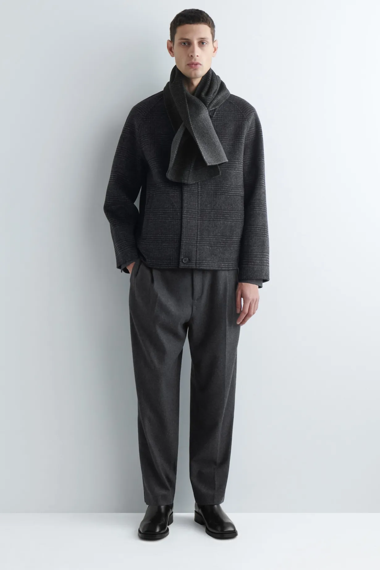 DOUBLE-FACED WOOL SCARF