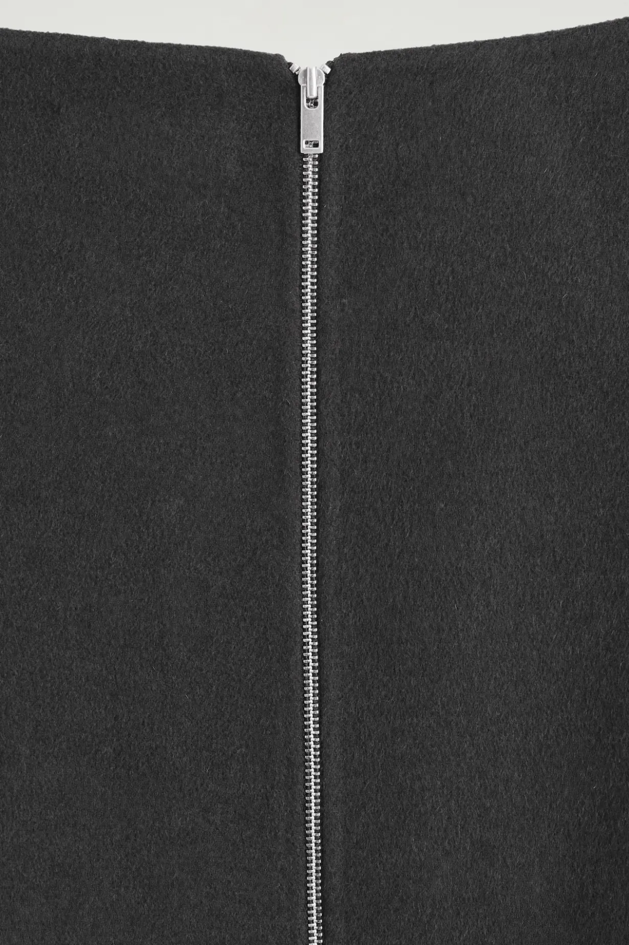 DOUBLE-FACED WOOL V-NECK TOP