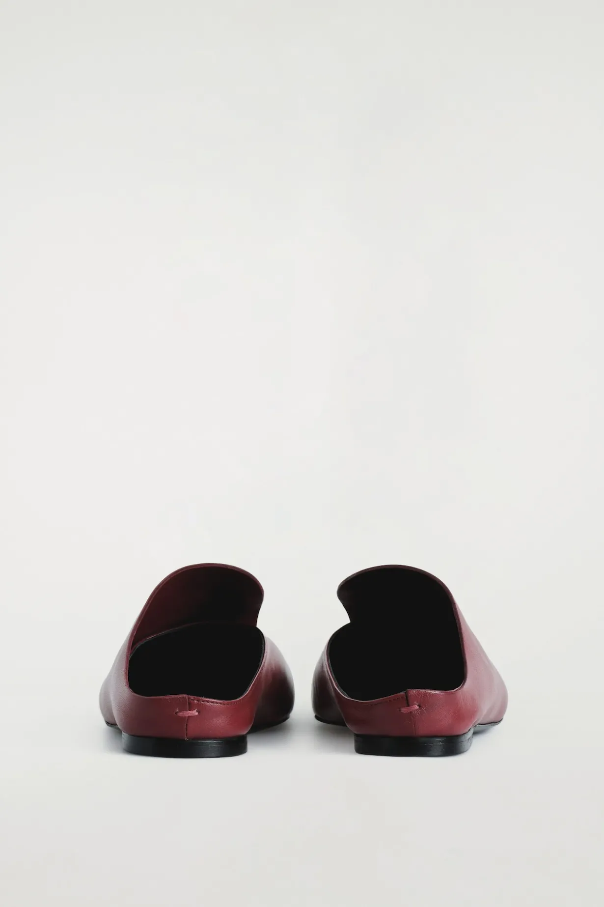 DRAPED LEATHER MULES