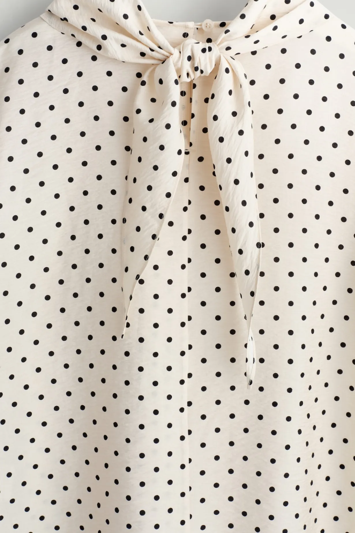 DRAPED SCARF-DETAIL TOP