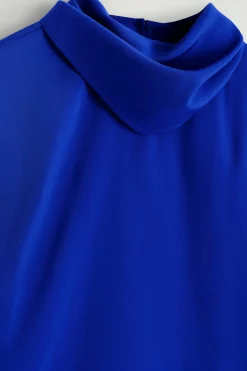 DRAPED SCARF-DETAIL TOP