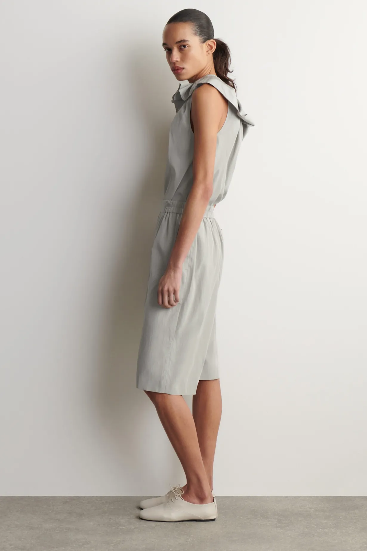 DROPPED-CROTCH TAILORED SHORTS