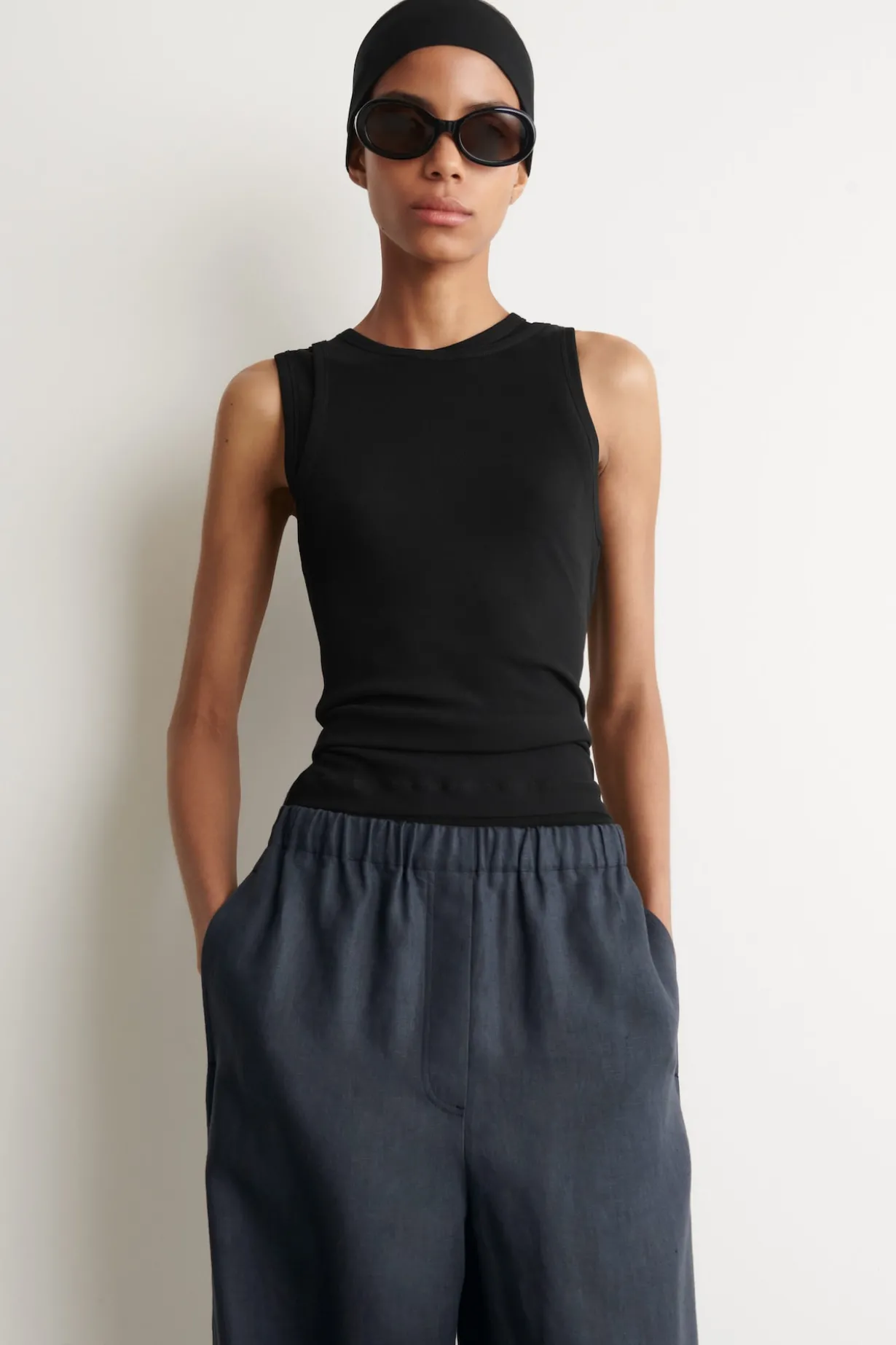 ELASTICATED LINEN BARREL-LEG PANTS