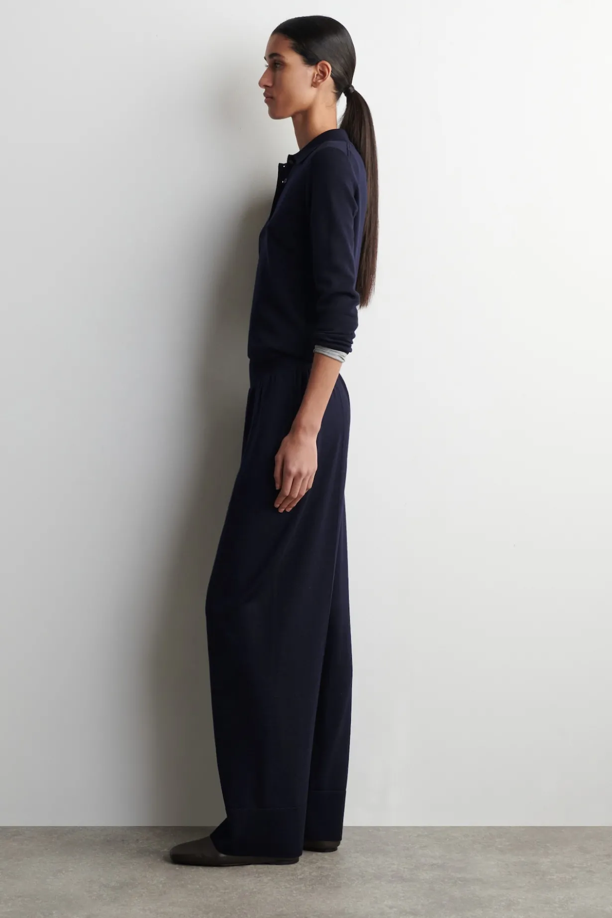ELASTICIZED MERINO WOOL PANTS