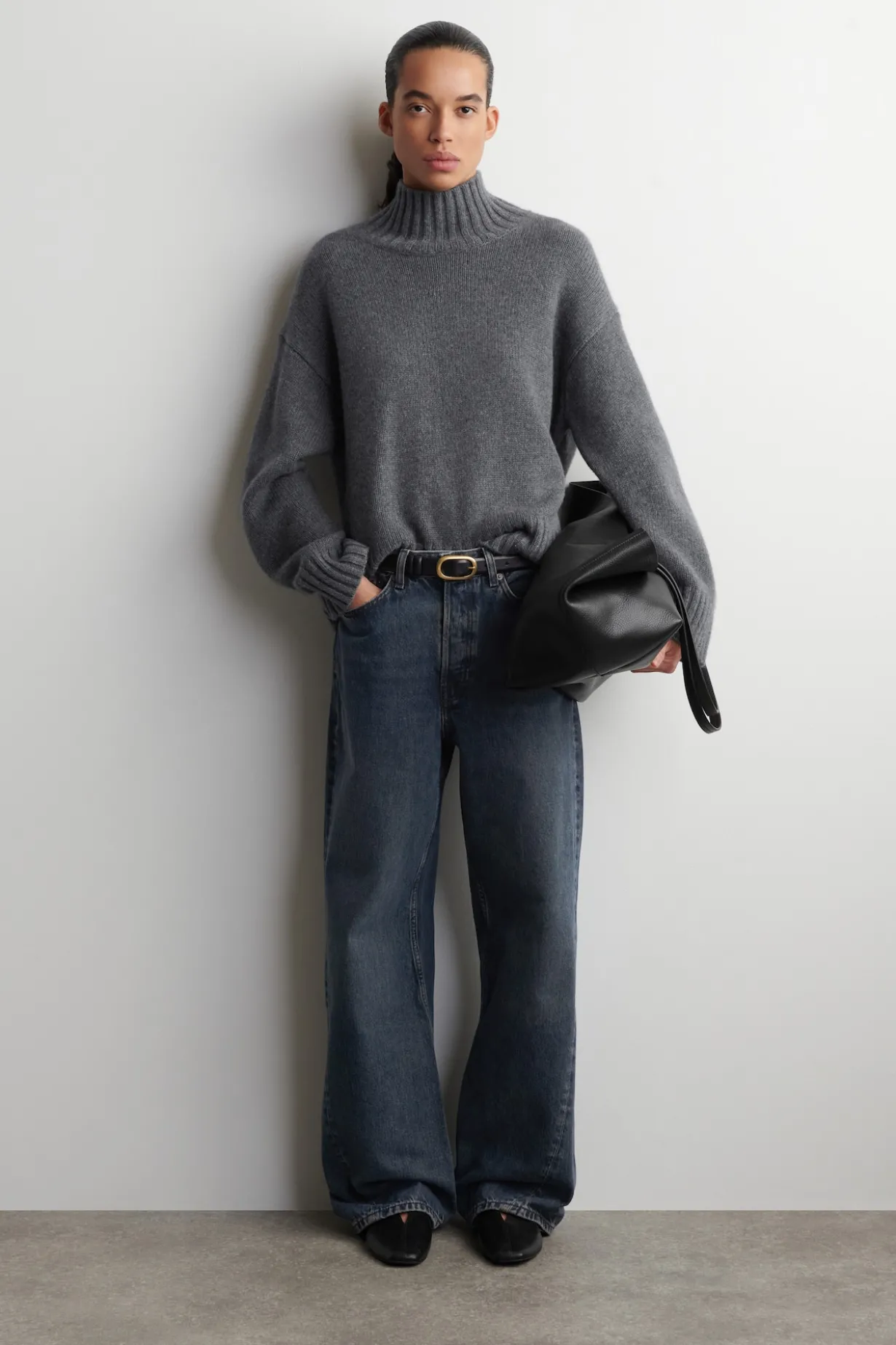 FACADE STRAIGHT-LEG JEANS