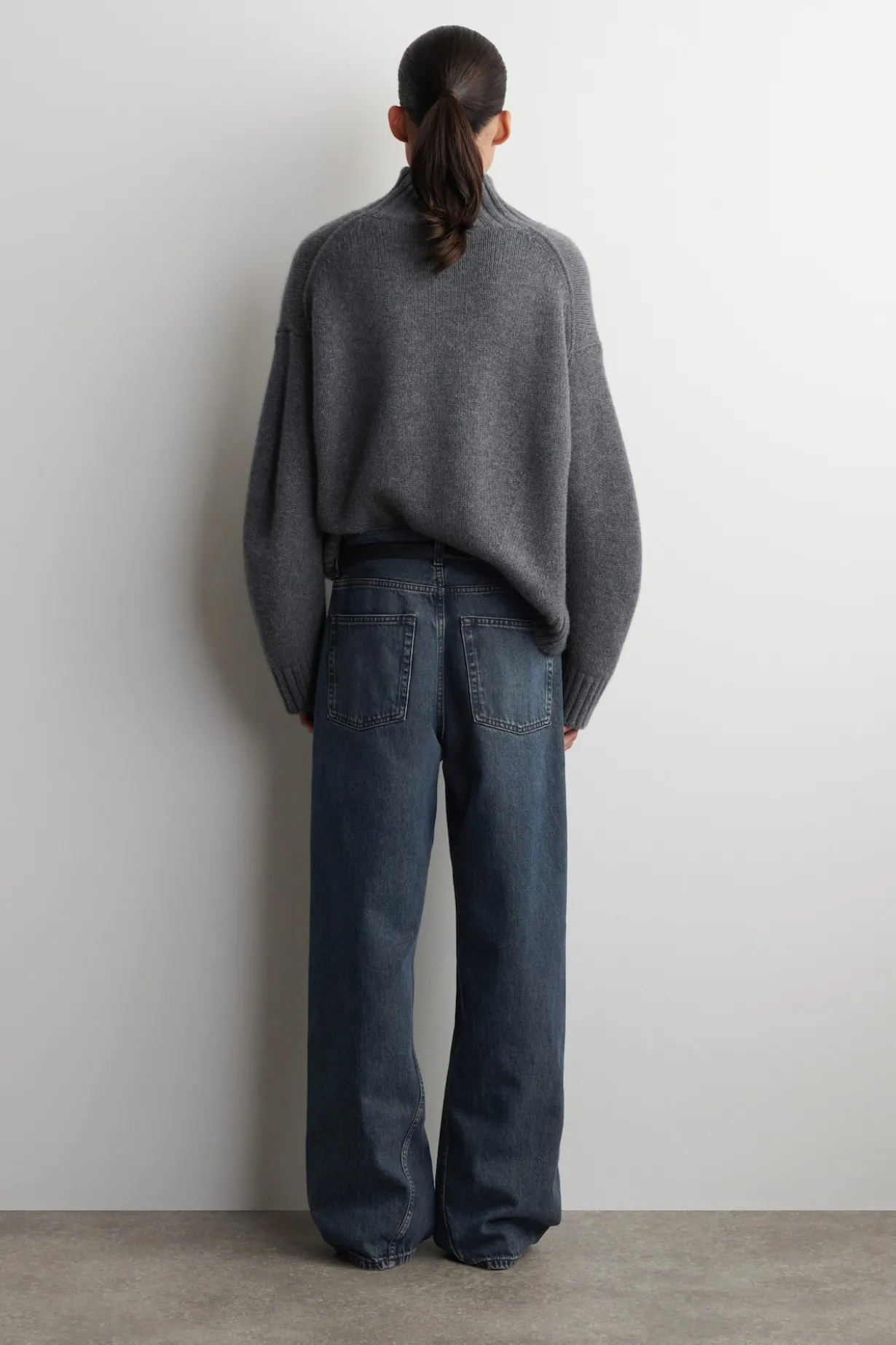 FACADE STRAIGHT-LEG JEANS