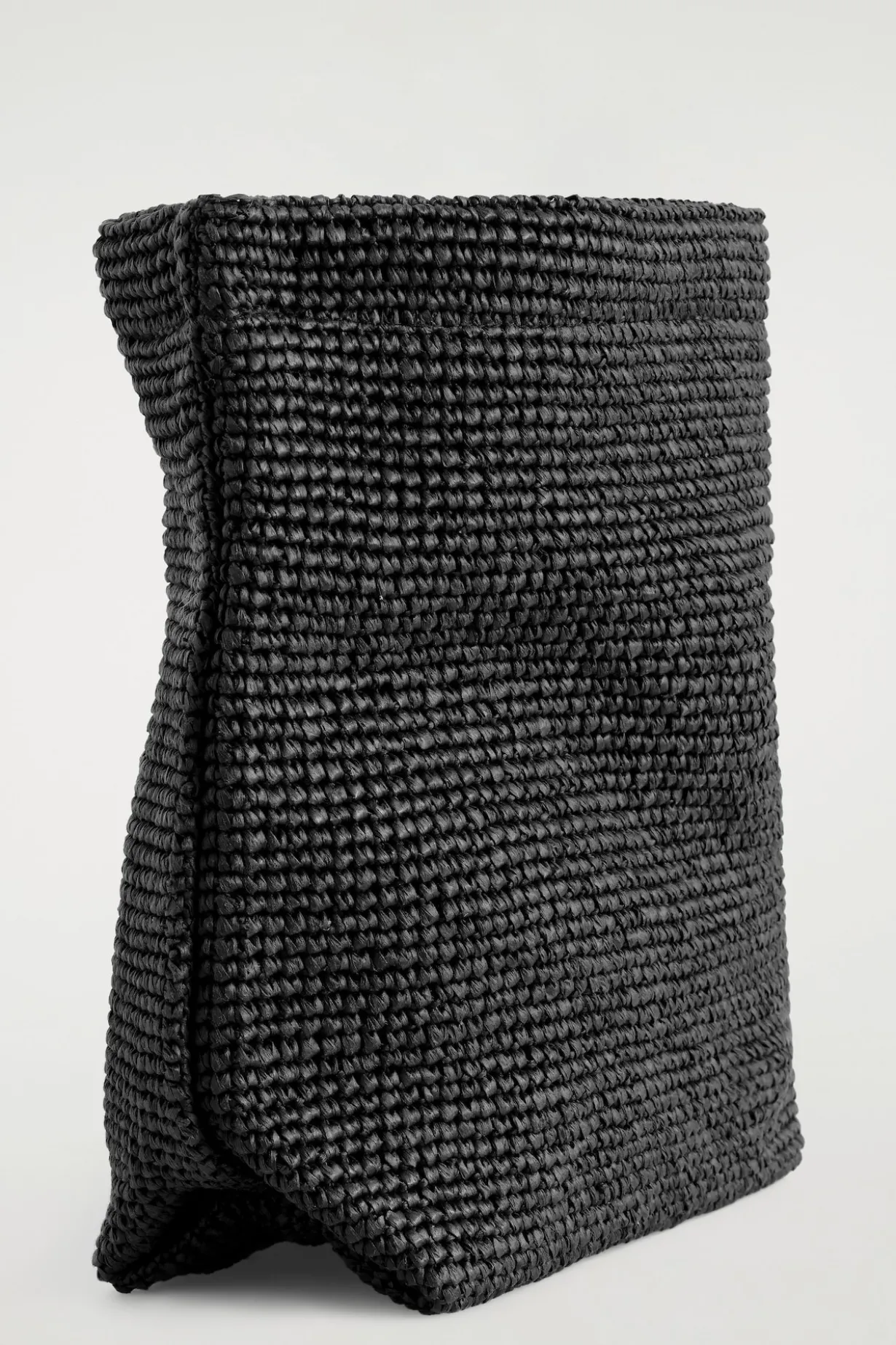 FOLDED CLUTCH BAG - STRAW