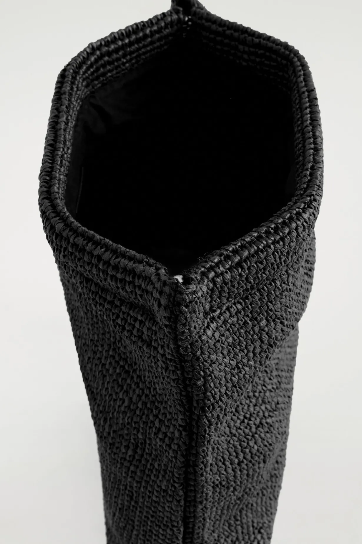 FOLDED CLUTCH BAG - STRAW