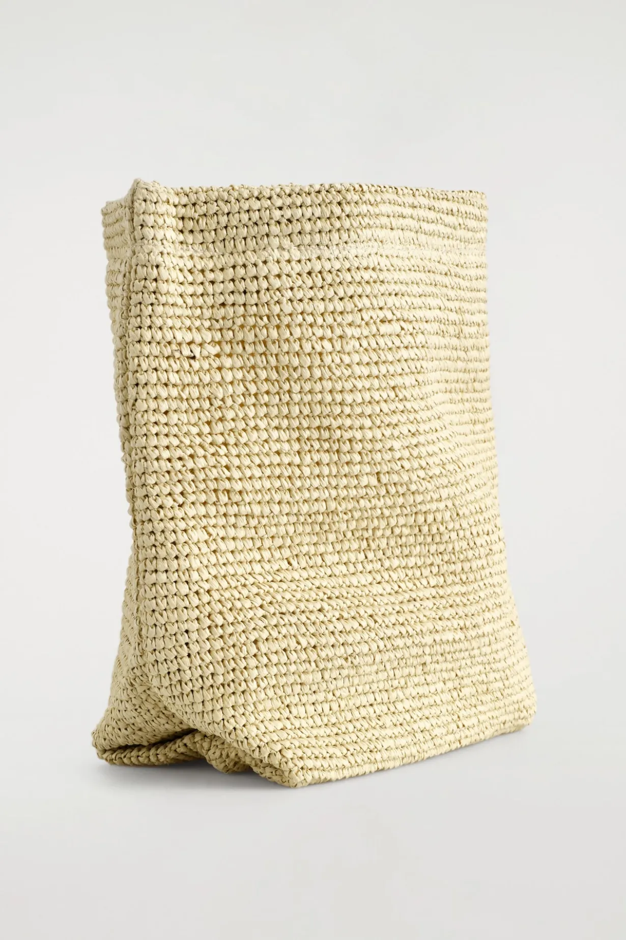 FOLDED CLUTCH BAG - STRAW