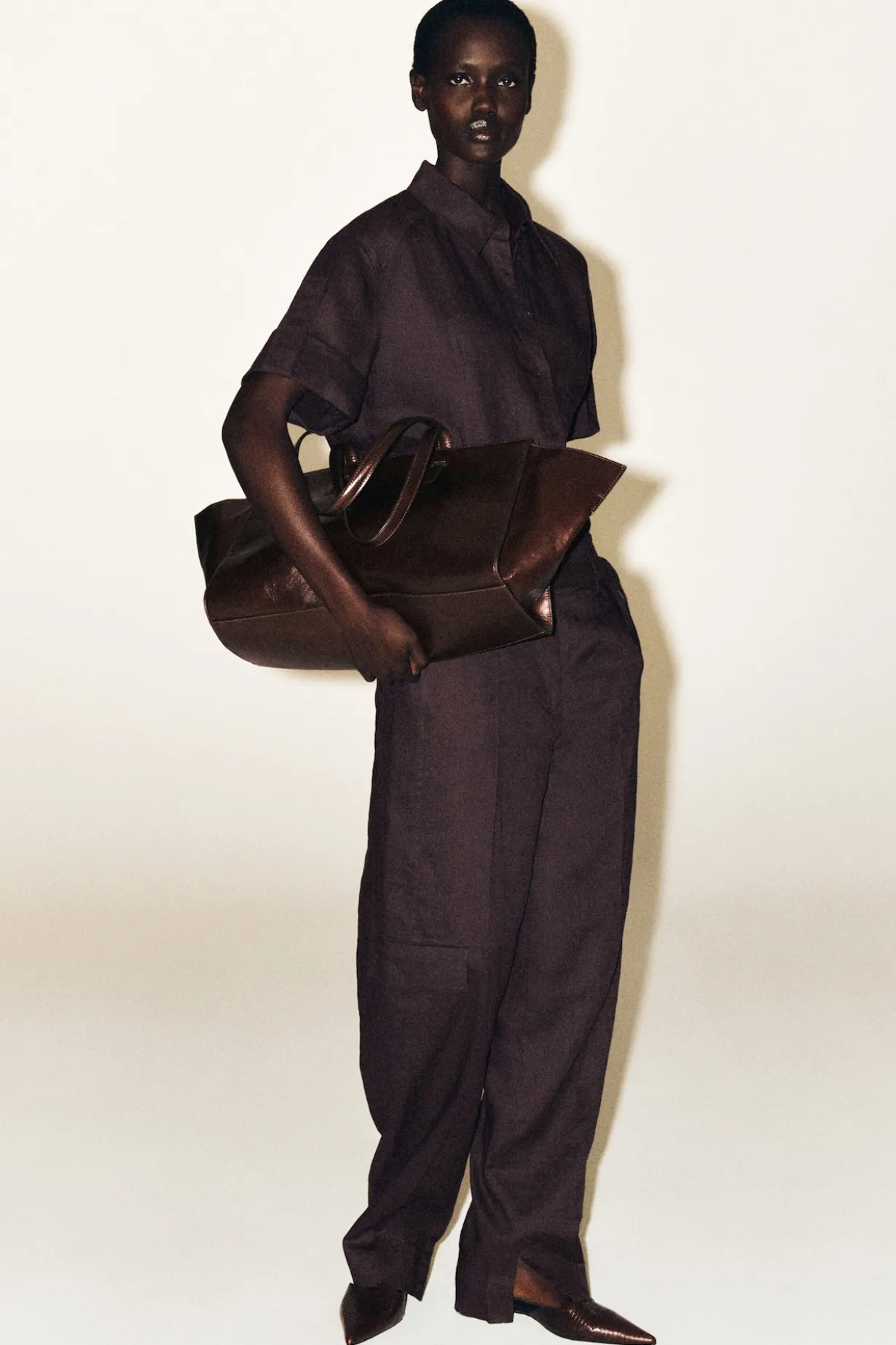 FOLDED-SLEEVE LINEN SHIRT