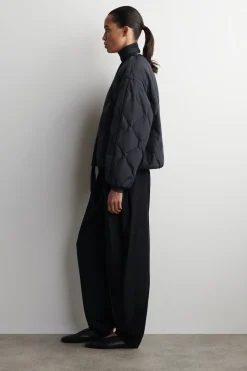 GATHERED QUILTED DOWN JACKET