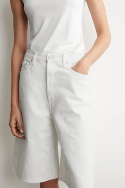 KNEE-LENGTH DENIM SHORTS