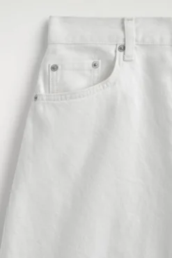 KNEE-LENGTH DENIM SHORTS