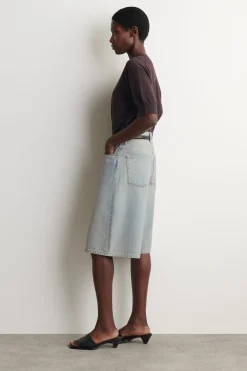 KNEE-LENGTH DENIM SHORTS