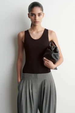 KNITTED SCOOP-NECK TANK TOP