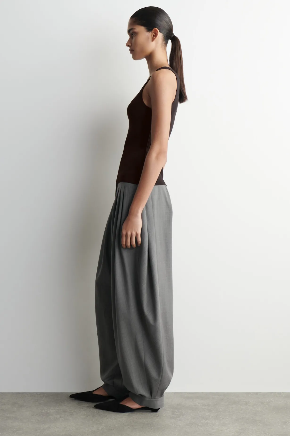 KNITTED SCOOP-NECK TANK TOP