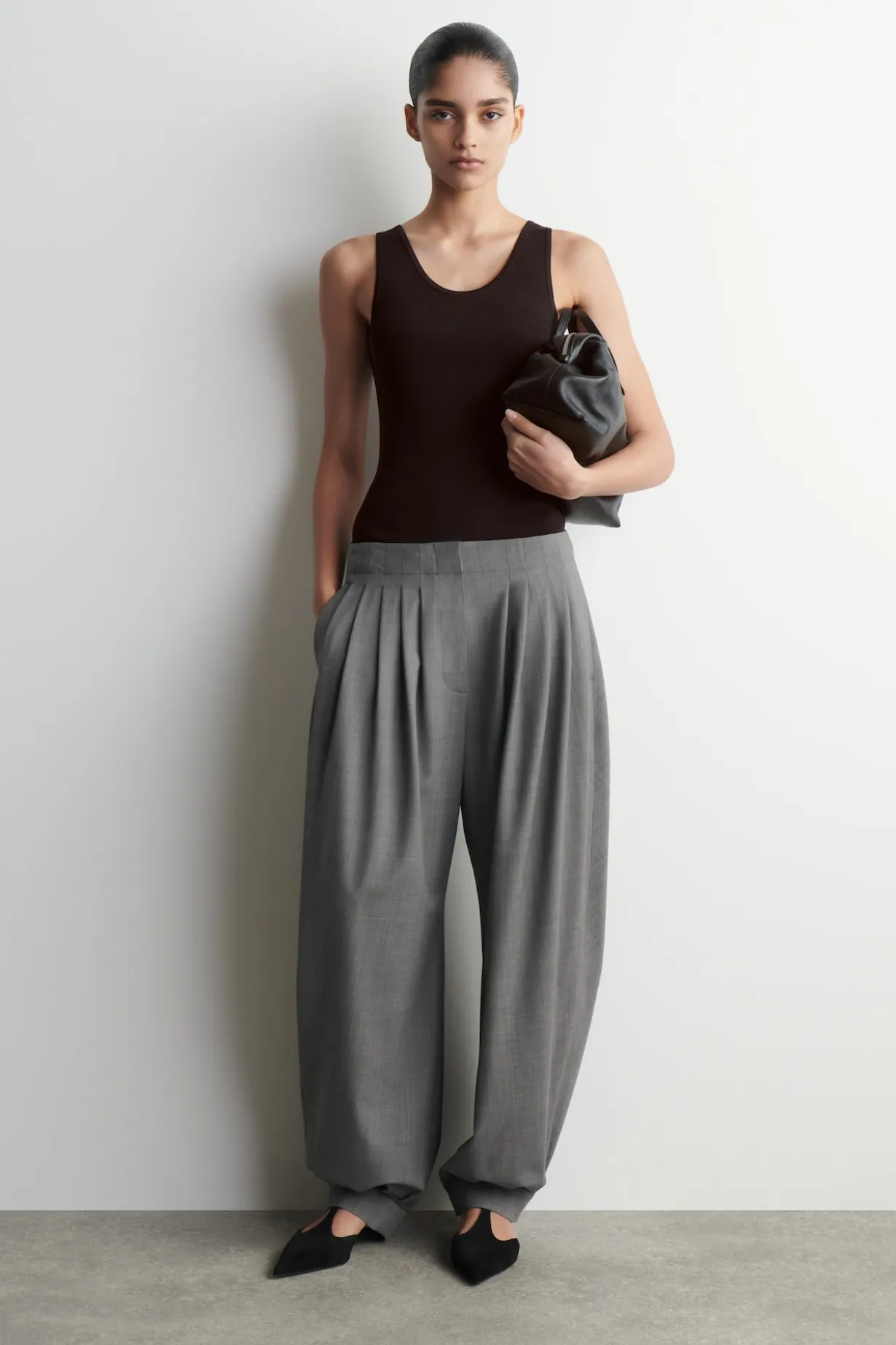 KNITTED SCOOP-NECK TANK TOP
