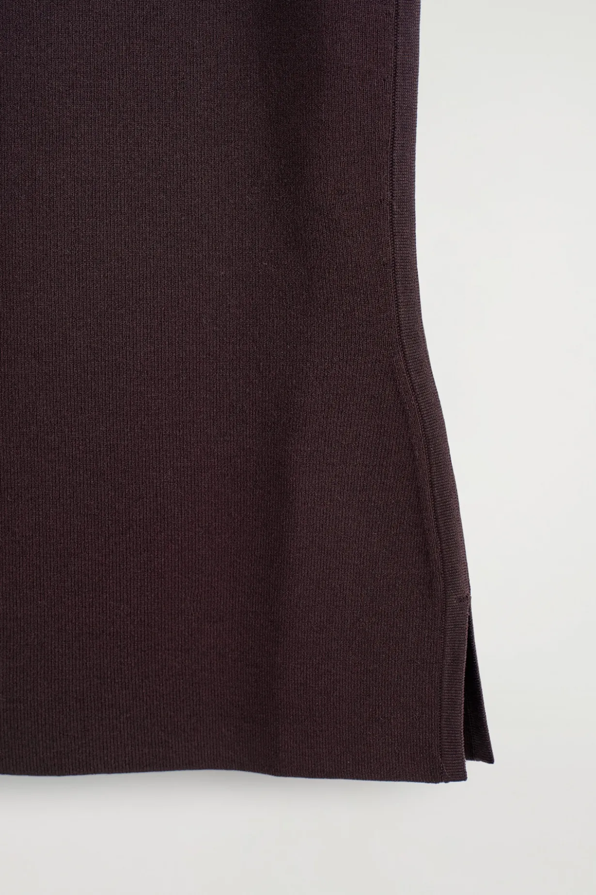KNITTED SCOOP-NECK TANK TOP
