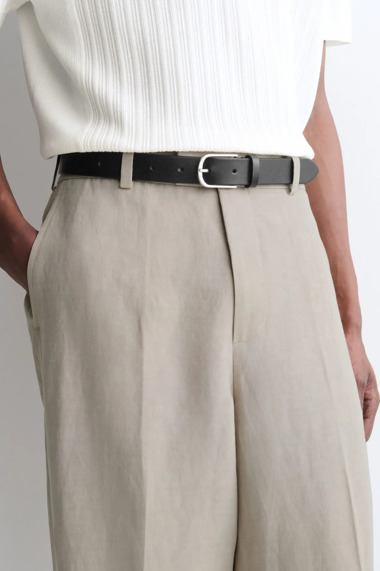 LINEN RELAXED-FIT STRAIGHT-LEG PANTS