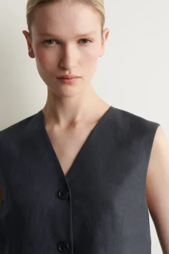 LINEN VEST