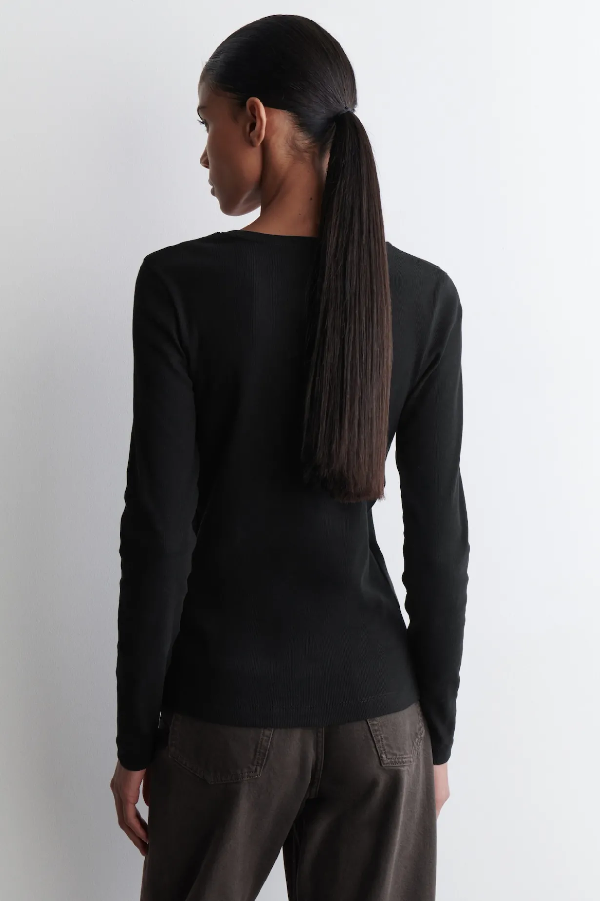 LONG-SLEEVED HENLEY TOP