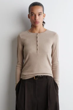 LONG-SLEEVED HENLEY TOP