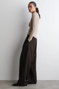 LONG-SLEEVED HENLEY TOP