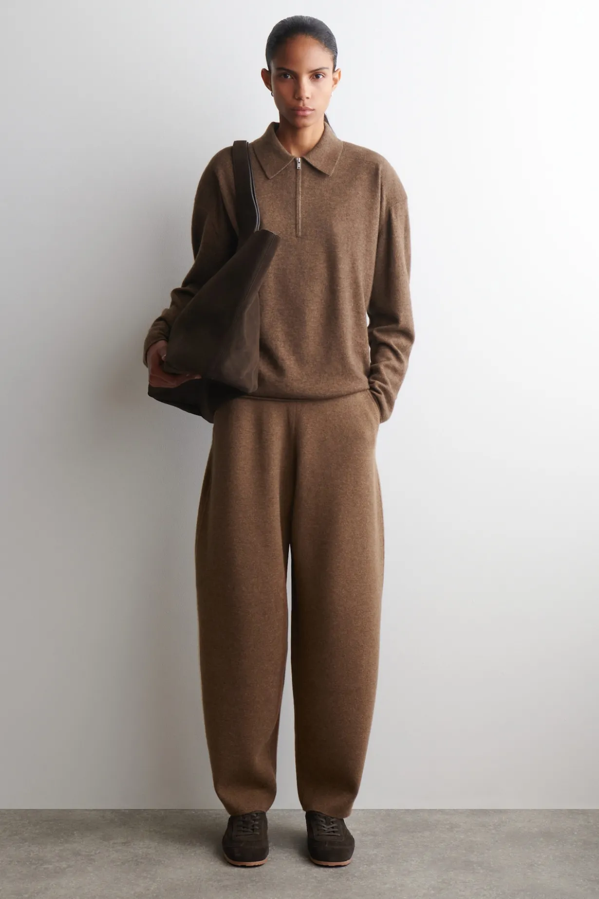 MERINO WOOL BARREL-LEG PANTS