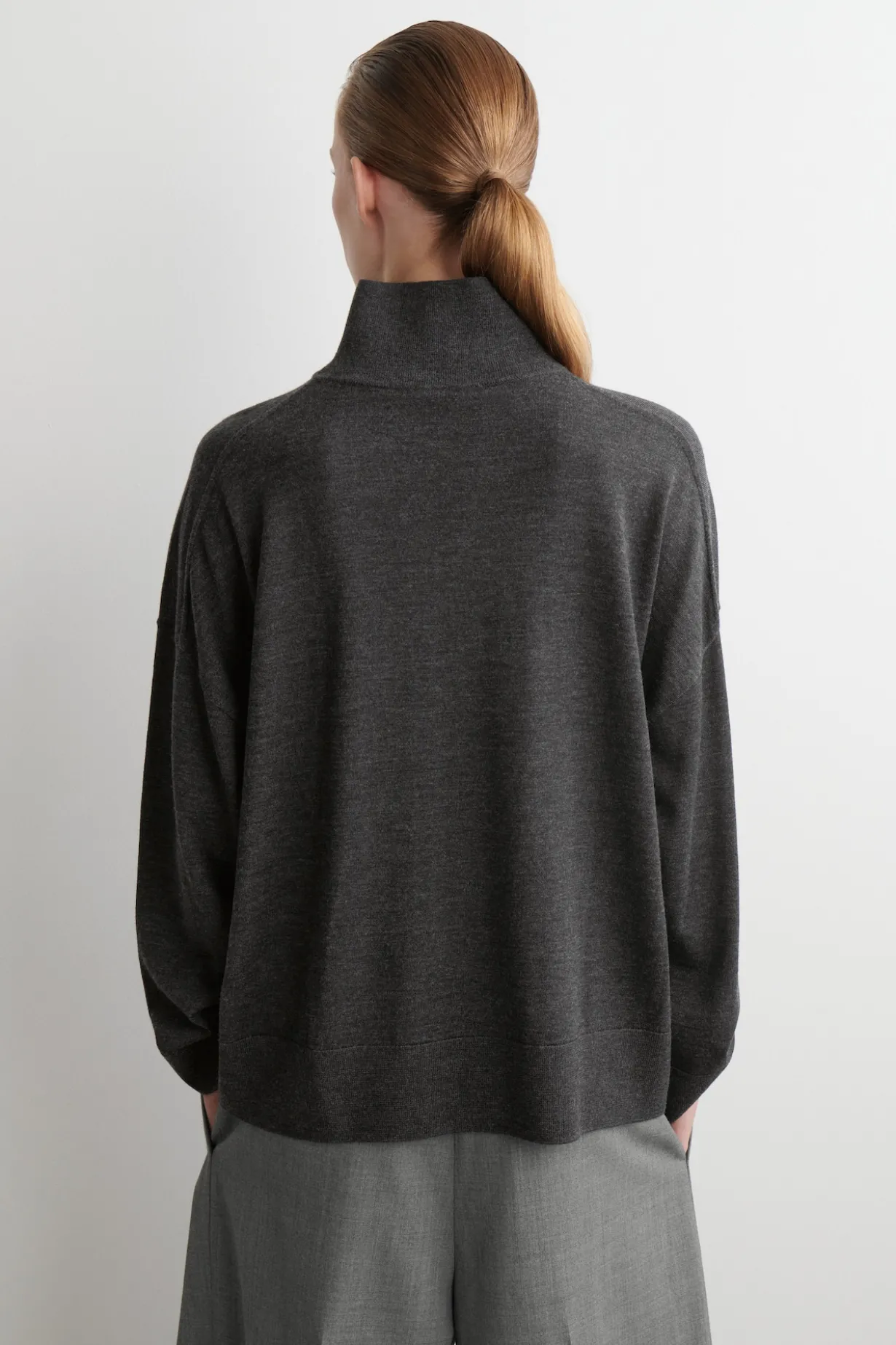MERINO WOOL TURTLENECK SWEATER