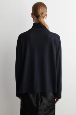MERINO WOOL TURTLENECK SWEATER